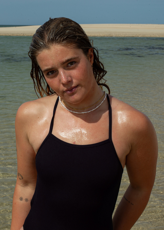 Women’s One-Piece Training Swimsuit – Tie Back 😈